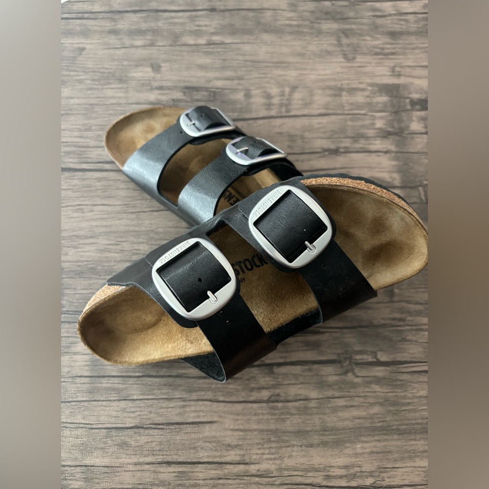 Gun medal gray big buckle Arizona Birkenstocks